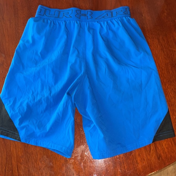 Men’s Under Armour Shorts size Small - Picture 9 of 9